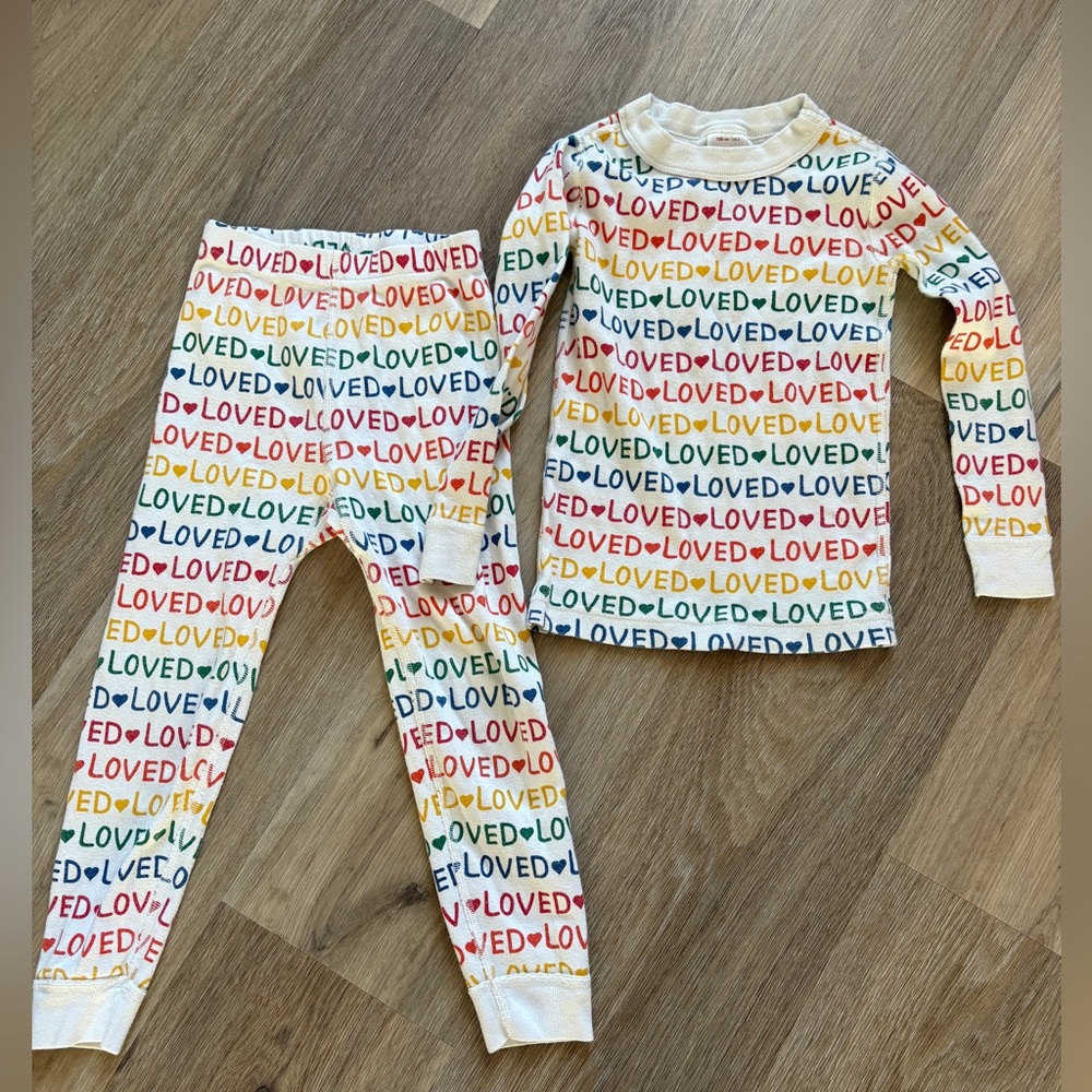 Hanna Andersson Loved Rainbow Pajamas Long Sleeve Size 4 / 100 cm